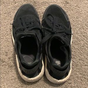 Nike Air Huarache black white suede sneakers 7 38
